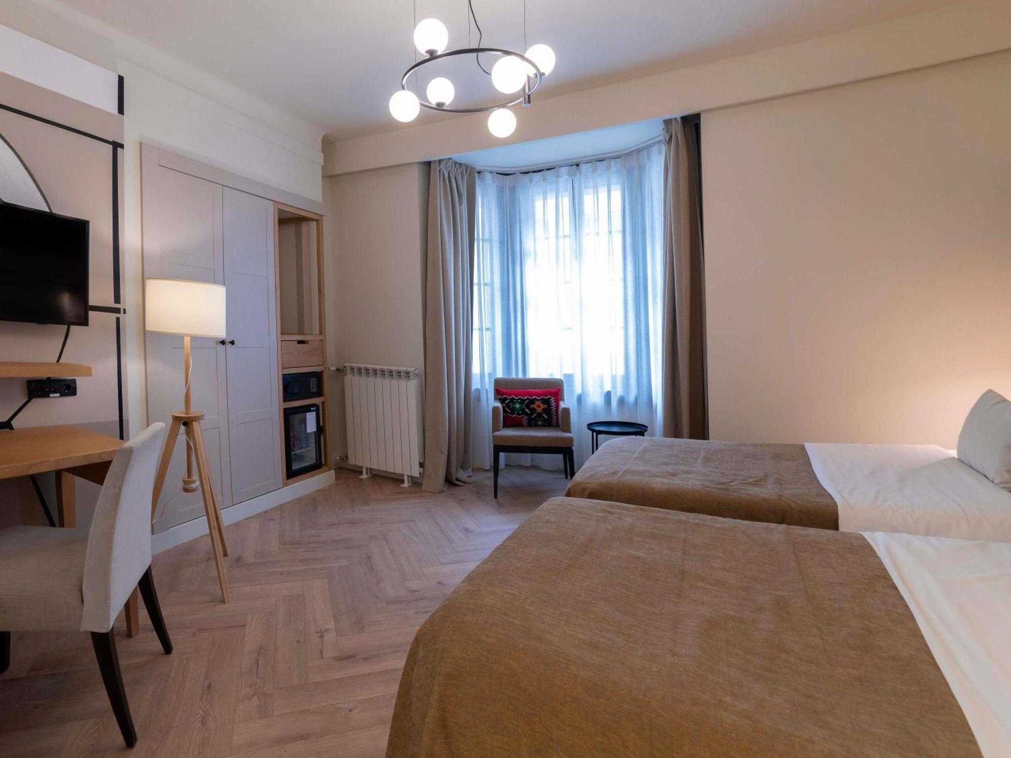Mercure Excelsior Hotel